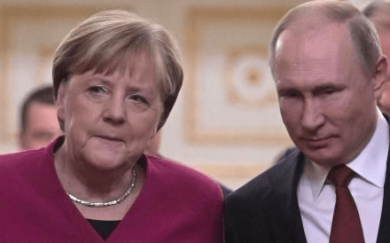 Merkel discutiu por telefone com Putin o gasoduto Nord Stream 2