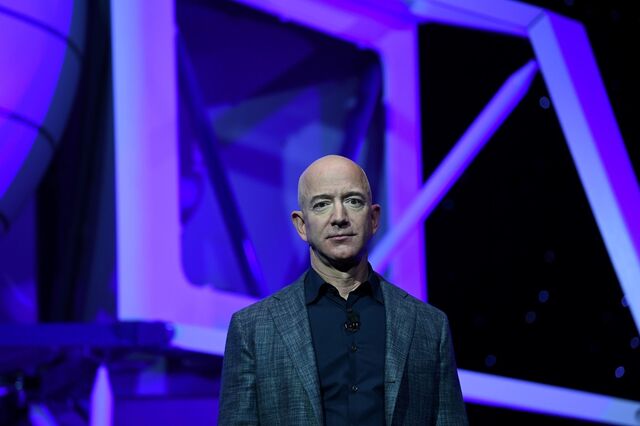 Jeff Bezos levanta dúvidas sobre se China ganha influência com Musk a comprar o Twitter