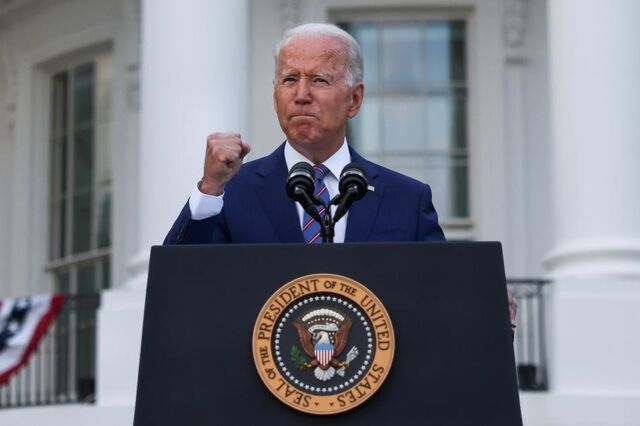 EUA perto de declarar a independência do 'vírus mortal', diz Biden