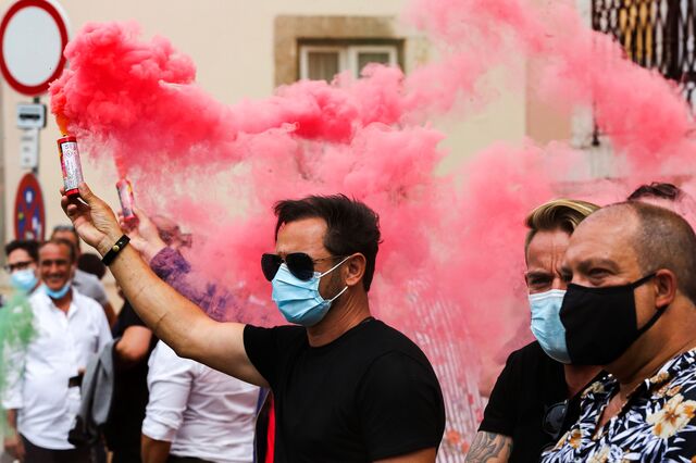 Empresários de diversão noturna e restauração manifestam-se em Lisboa por mais apoios 