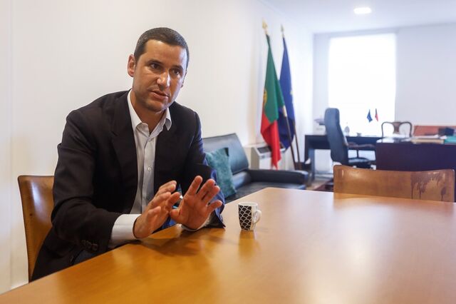 Governo admite que há 'risco' de subida dos preços da eletricidade, mas será 'pouco significativa'