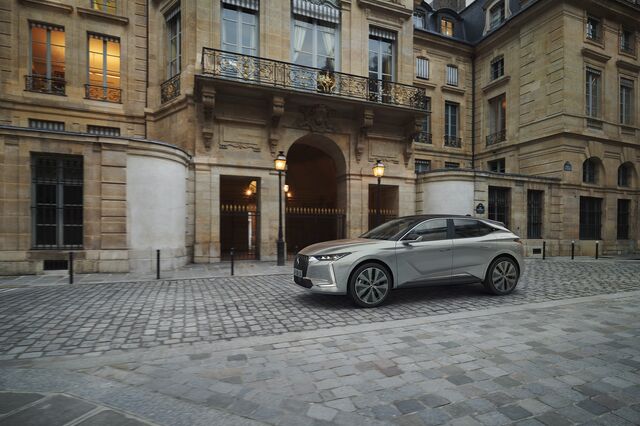 DS revela compacto ‘premium’ francês DS4