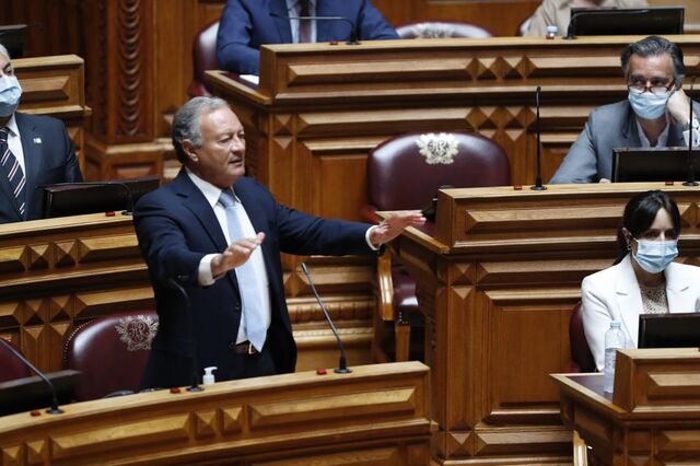 PSD acusa Governo de 'não ter mão para reerguer' país