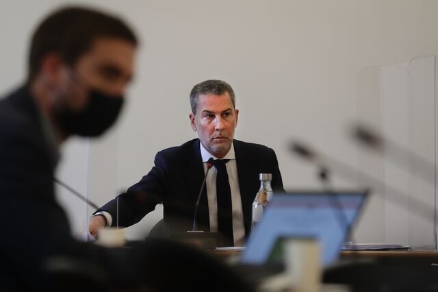 NB tem poder para destituir gestora de bens de Vieira