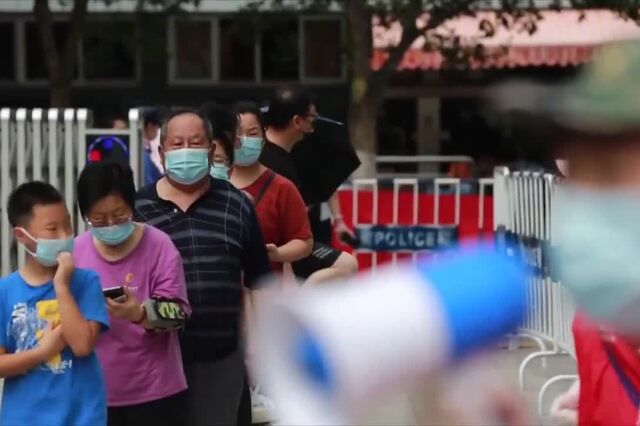 Covid-19: Mais recente surto na China é 'o maior desde Wuhan'