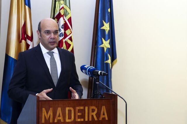 Covid-19: Apoios sociais vão ser descontinuados com a retoma, diz Siza Vieira