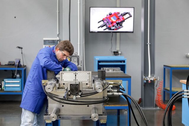 Produtora de autoclismos Oli puxa lucros e bate recorde nas vendas