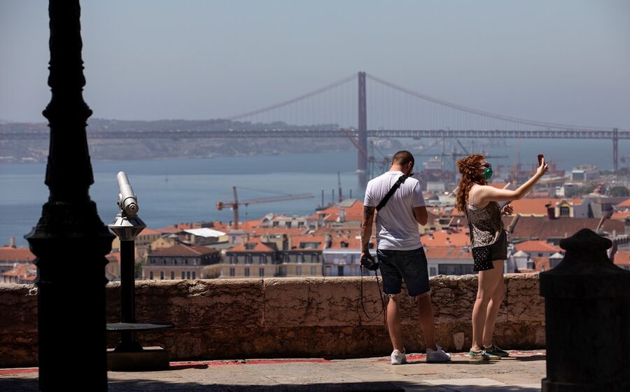 Lisboa, turismo, castelo de são jorge, ponte 25 de abril