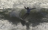 A surfista Yolanda Hopkins conquistou o diploma pela quinta posição na prova.