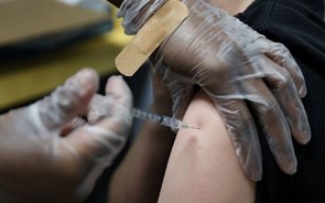 Covid-19: 123 mil portugueses inoculados com terceira dose da vacina