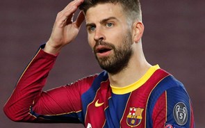 Piqué baixa salário e FC Barcelona inscreve reforços