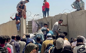 Grupo de 37 afegãos chegou hoje a Portugal 