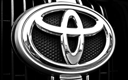 Crise dos “chips” leva Toyota a reduzir produção em setembro. Ações tombam mais de 4%