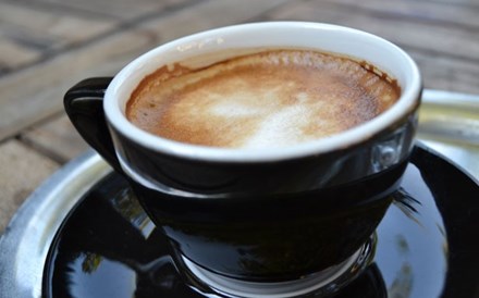Preços do café abrandam em março na União Europeia para 1,0% e 3,0% em Portugal