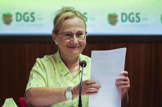 Graça Freitas afasta incumprimento da vacinação dos idosos: “Ainda falta tempo para o Natal” 