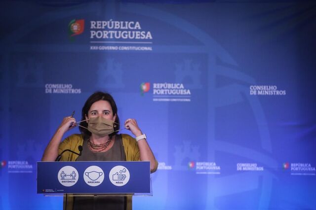 Restrições no mínimo: testes apenas em lares e certificados só em fronteiras
