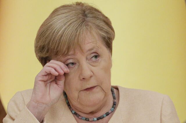Merkel tenta acalmar receios de Kiev sobre gasoduto russo que contorna a Ucrânia
