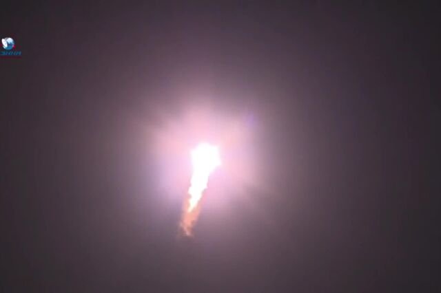 Empresa russa lança foguetão com 34 satélites