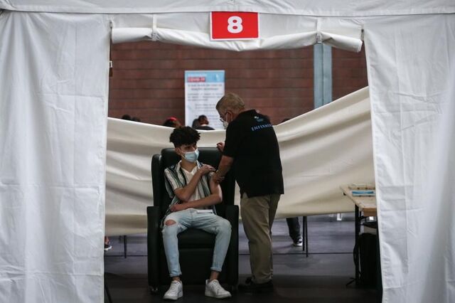 Recorde diário de 160 mil vacinas contra a covid-19 atingido a 9 de julho. Meta de 85% no fim do mês