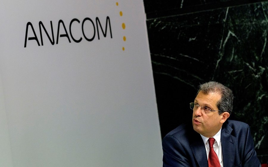João Cadete de Matos, presidente da Anacom, aponta para 5 euros o valor da tarifa social da internet.