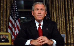 George W. Bush pede luta contra terroristas internos e externos