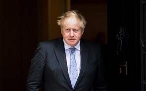 Boris Johnson avança com 810 milhões de euros para nova central nuclear