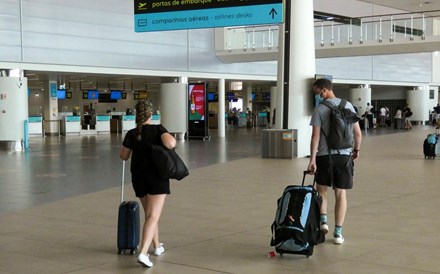 Passageiros nos aeroportos quadruplicam em novembro