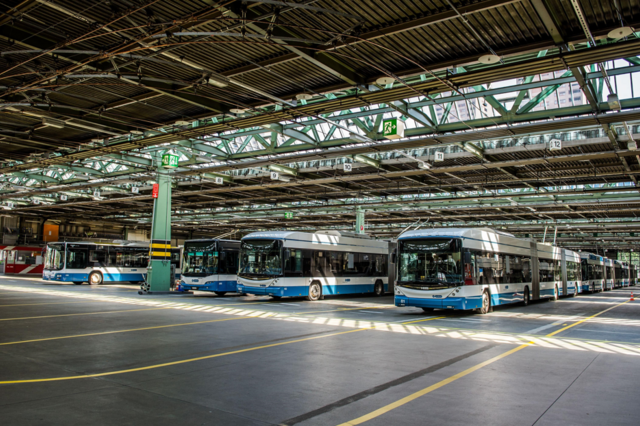 Carregadores produzidos no Seixal vão fazer mover autocarros elétricos em Zurique