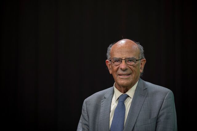 Filipe Duarte Santos: 'É necessário mudar o paradigma e passar a utilizar energias renováveis'