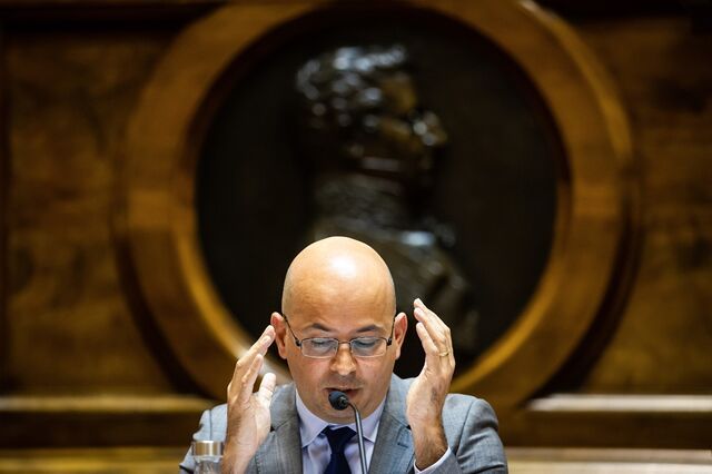 Leão com dois concorrentes ao Mecanismo Europeu após Holanda retirar candidatura