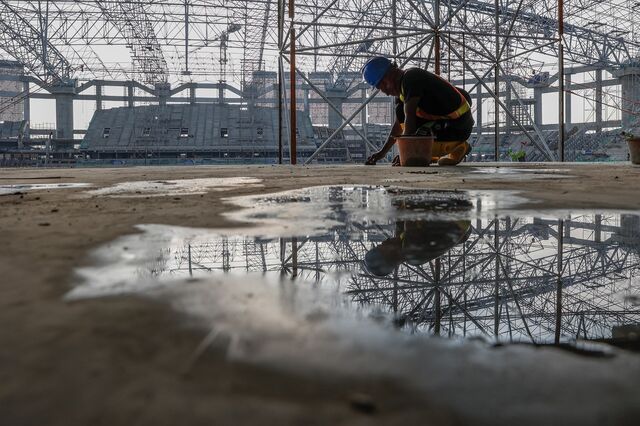 Só a construção ainda espera aumentar emprego