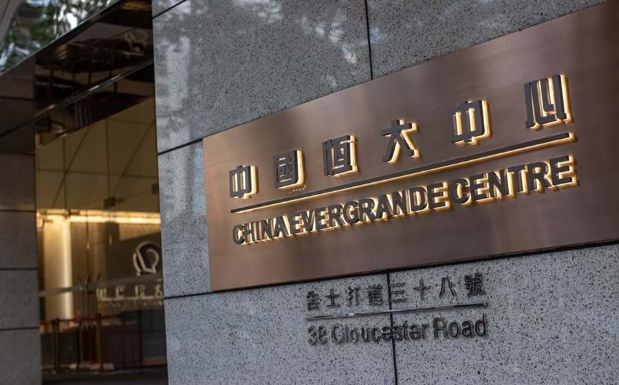 Evergrande alertou para risco de incumprimento após reconhecer “dificuldades sem precedentes”.