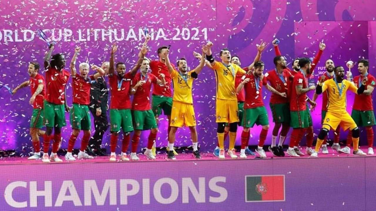 Portugal é campeão mundial de futsal pela primeira vez - Desporto - Jornal  de Negócios