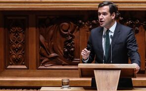 PSD diz que Governo arrasta o país 'para mais um pântano socialista'