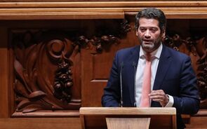 'A grande maioria de esquerda deu-nos o maior empobrecimento a que o país assistiu', acusa André Ventura