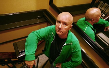 Irvine Welsh vai estar em Espinho para ensinar adaptação de escrita a cinema