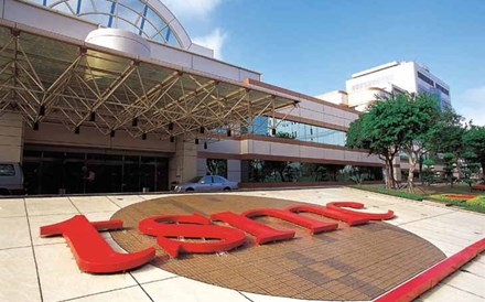 Fabricante de “chips” TSMC regista sexto trimestre consecutivo de vendas recorde