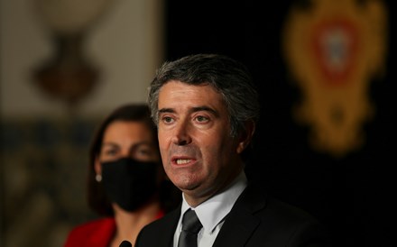 José Luís Carneiro desvaloriza número de apoiantes de Pedro Nuno Santos
