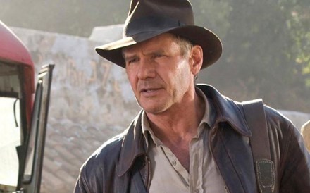 Indiana Jones avermelha Dow Jones. Nasdaq e S&P com melhor série num mês