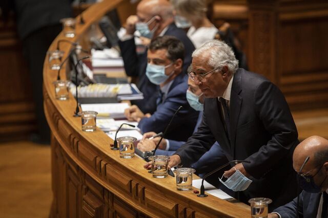 'Não sabe o que vai ser proposto mas vota contra', diz Costa sobre chumbo do IL ao OE2022