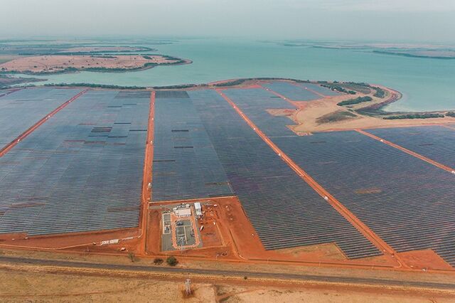 EDP Renováveis inaugura parque com 600 mil painéis solares no Brasil