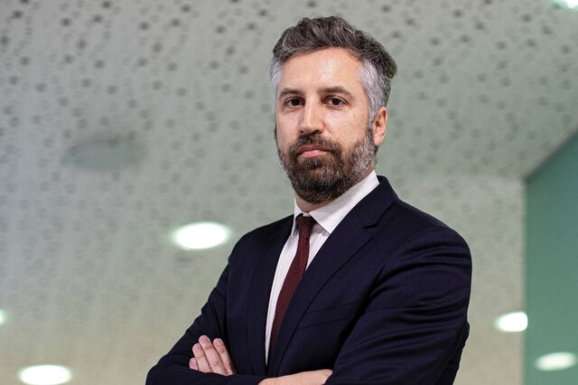 Governo diz ser 'tentador' criticar gestão da TAP e localização do novo aeroporto