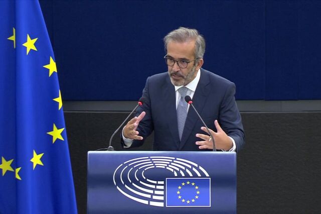 Rangel anuncia candidatura e diz que PSD não pode 'ser mais o partido da espera'