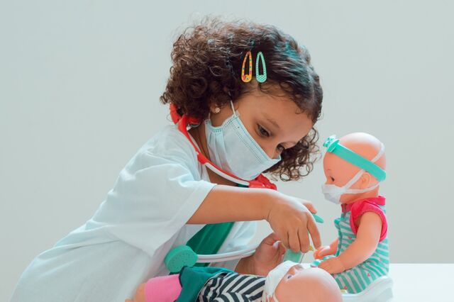 “Coronials”: médicos e escolas recuperam tempo perdido