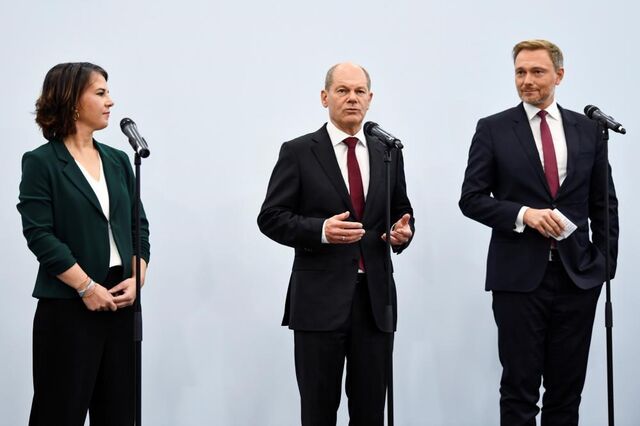 Alemanha: SPD, verdes e liberais chegam a acordo para formar Governo