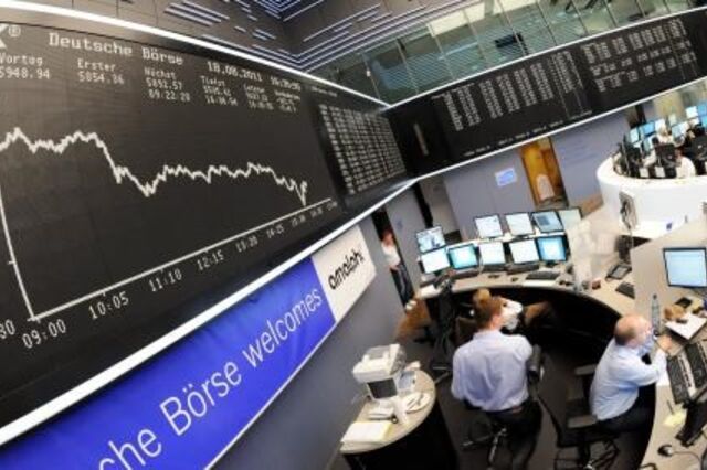 Nova variante de covid-19 faz razia nas bolsas. Banca e petrolíferas tombam mais de 4%