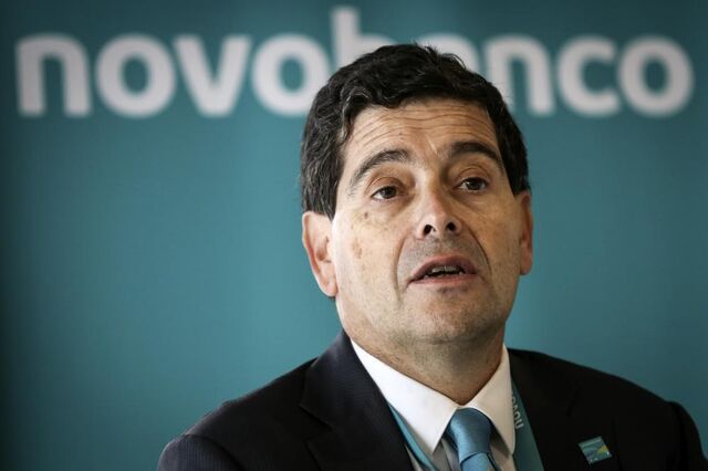 Novo Banco abre 'novo ciclo' e passa a novobanco