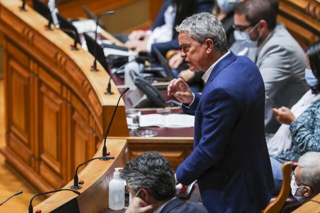 Verdes discordam da convocação de eleições. Caso ocorram preferem 16 de janeiro
