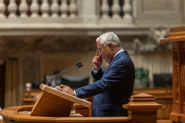 Costa apela à esquerda mas sem “passe de mágica”