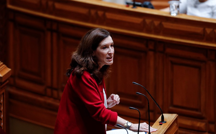 Iniciativa do CDS-PP foi aprovada e vai ser discutida na especialidade onde os diferentes partidos chegarão a acordo sobre a redação do texto final.